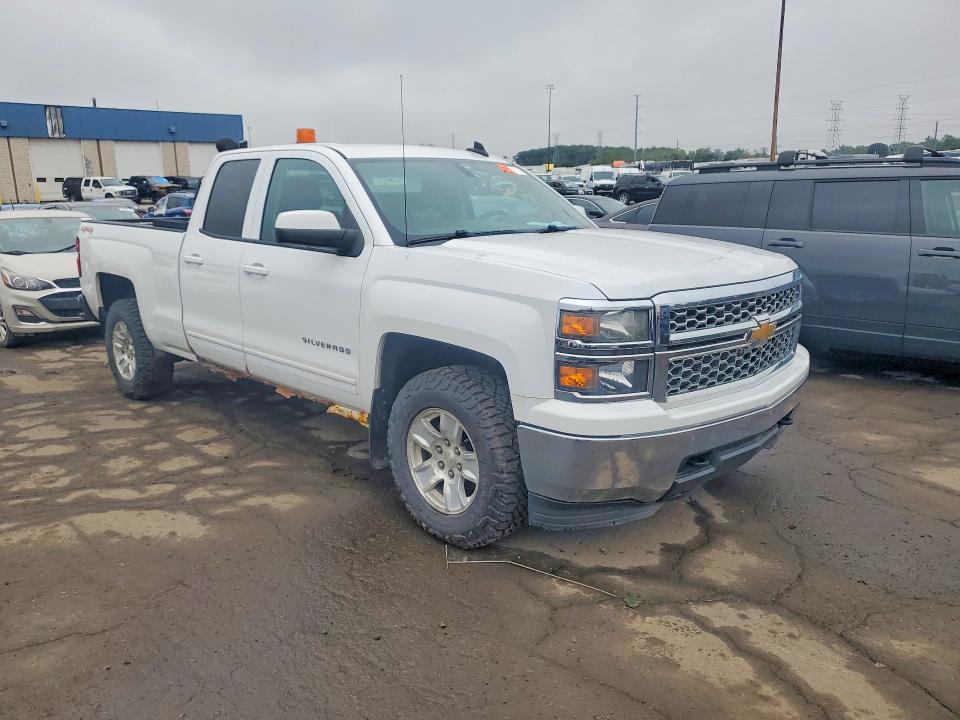 Photo 4 from auction – 2015 CHEVROLET SILVERADO with VIN 1GCVKREC9FZ368933
