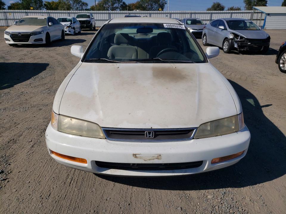 Photo 5 from auction – 1996 HONDA ACCORD with VIN 1HGCD5637TA240727