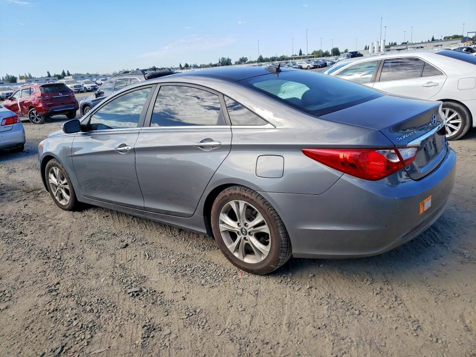 Photo 2 from auction – 2013 HYUNDAI SONATA with VIN 5NPEC4ACXDH713526