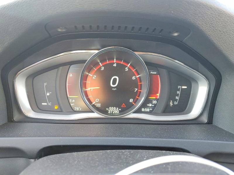 Photo 9 from auction – 2015 VOLVO V60 with VIN YV1612SK1F1222335