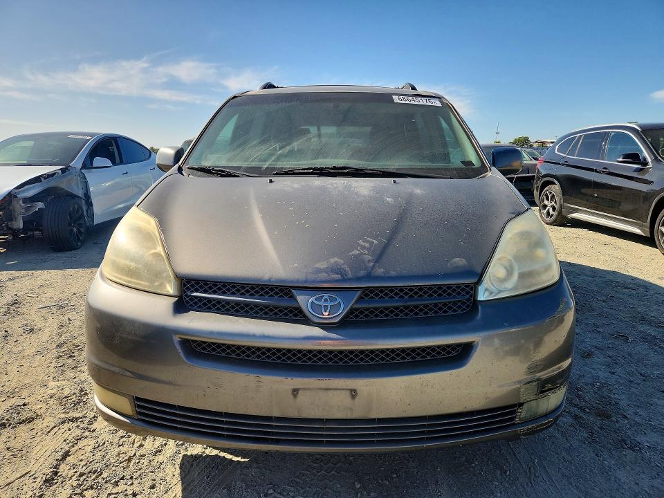 Photo 5 from auction – 2004 TOYOTA SIENNA with VIN 5TDZA22C04S010988