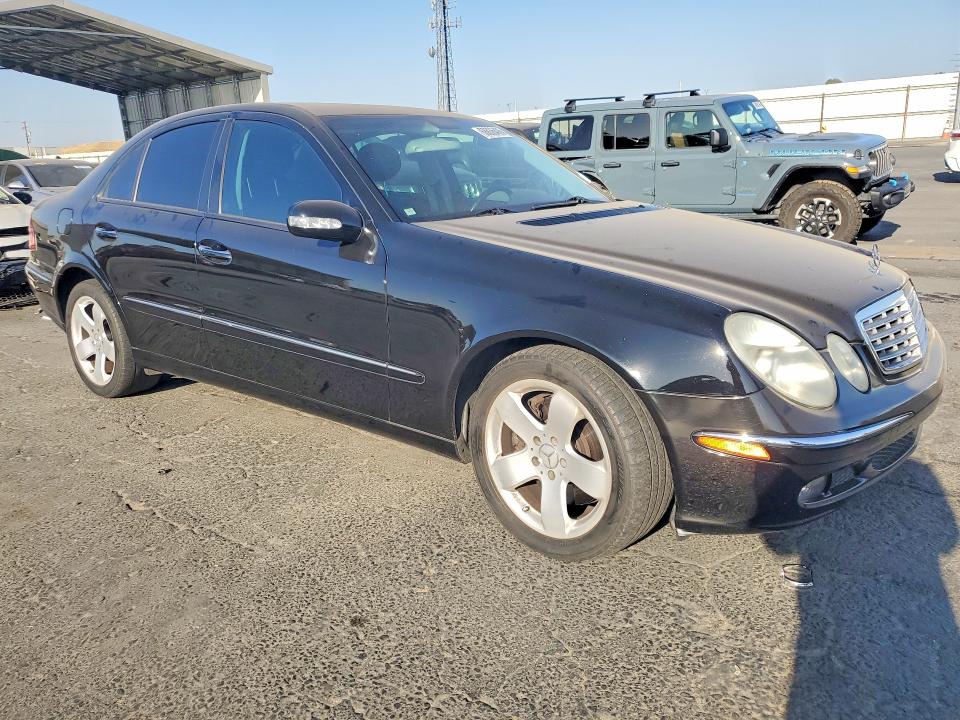 Photo 4 from auction – 2006 MERCEDES-BENZ E with VIN WDBUF83J76X188288