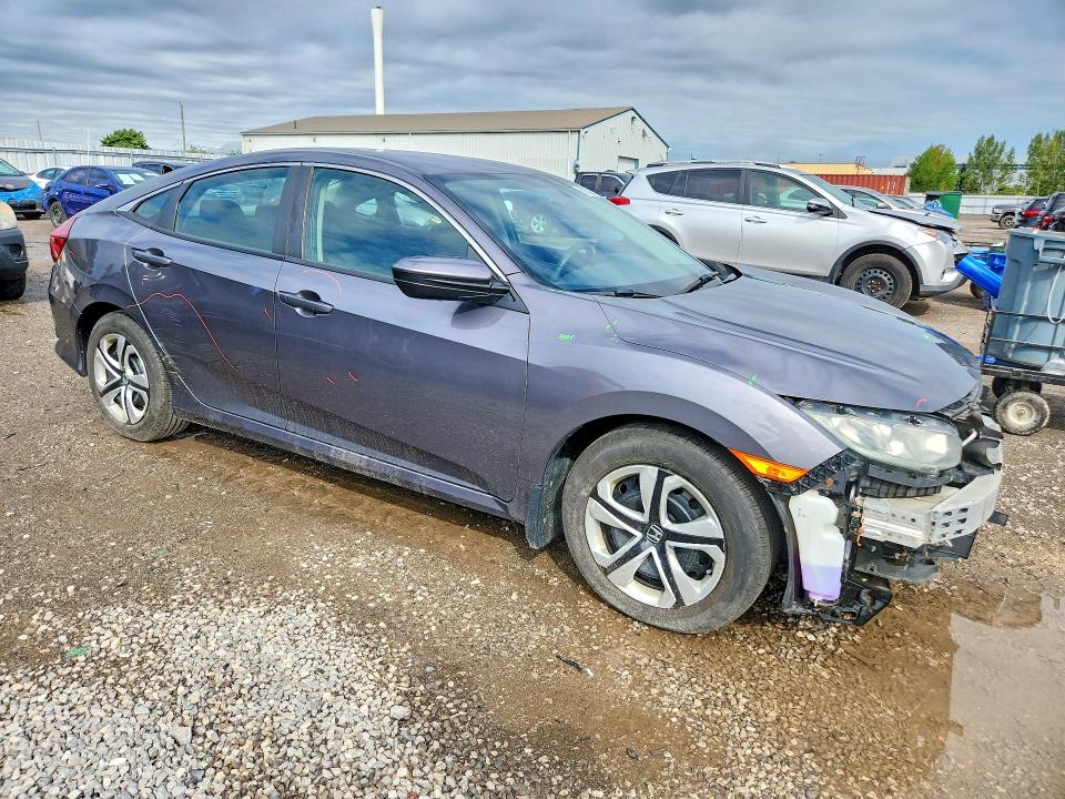 Photo 4 from auction – 2016 HONDA CIVIC with VIN 2HGFC2F52GH019110