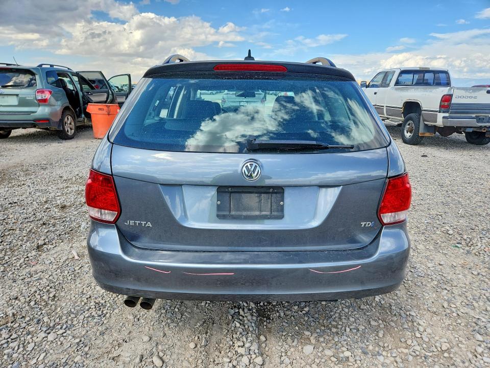Photo 6 from auction – 2014 VOLKSWAGEN JETTA with VIN 3VWPL7AJ9EM611846