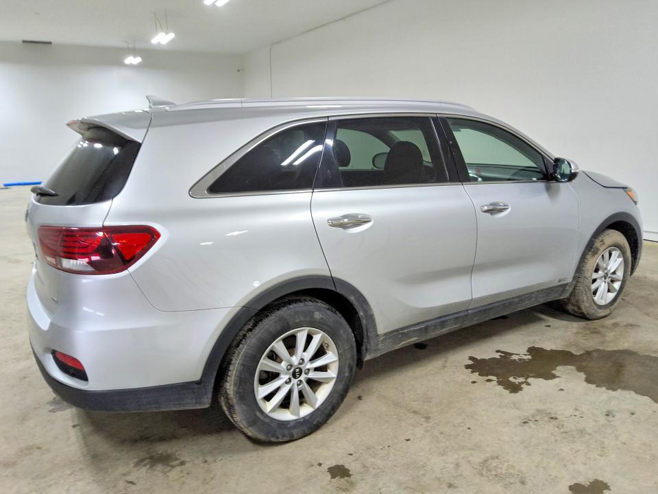 Photo 3 from auction – 2019 KIA SORENTO with VIN 5XYPGDA38KG561053