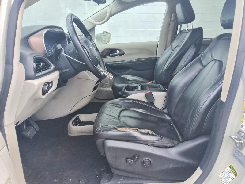 Photo 7 from auction – 2017 CHRYSLER PACIFICA with VIN 2C4RC1BG9HR552726