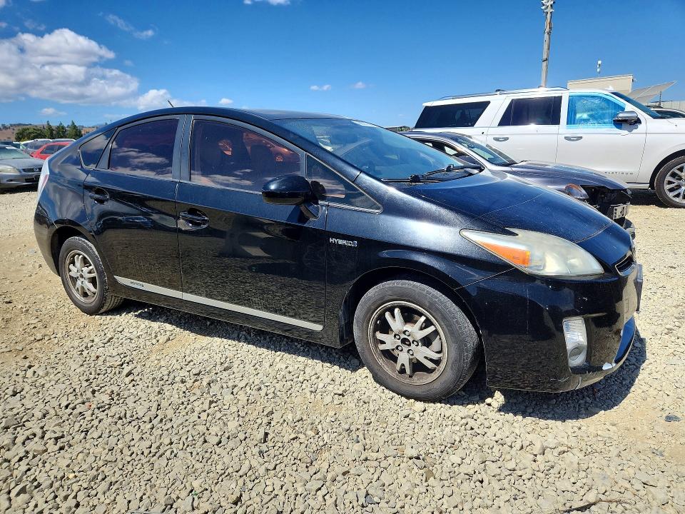 Снимка 4 от търг – 2011 TOYOTA PRIUS с VIN JTDKN3DU3B0294974