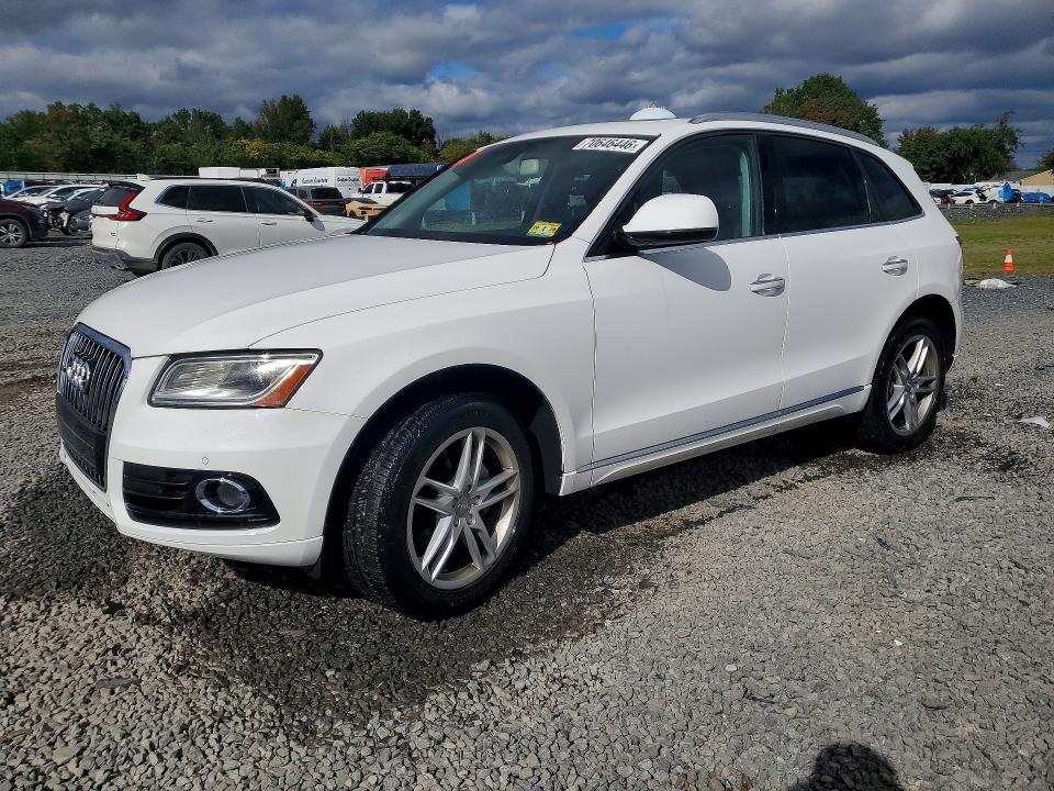 AUDI Q5 2017 مع رقم تعريف المركبة WA1C2AFP8HA078592 - صورة من المزاد