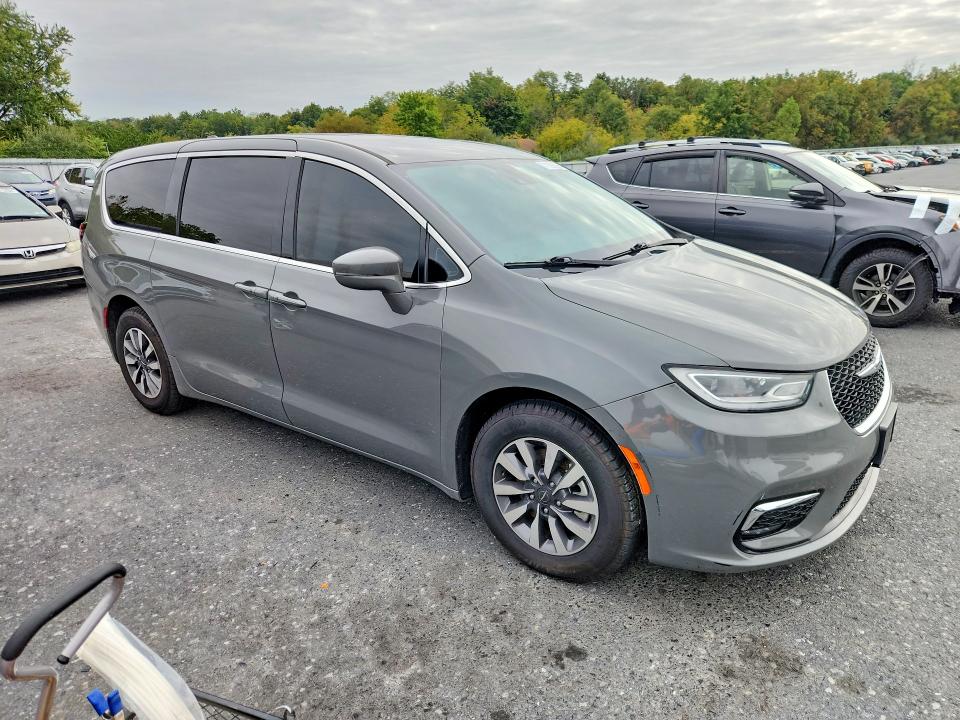 Фото 4 с аукциона – 2022 CHRYSLER PACIFICA с VIN 2C4RC1L74NR161168