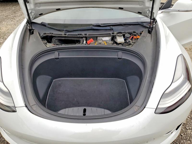 Фото 11 с аукциона – 2018 TESLA MODEL 3 с VIN 5YJ3E1EA6JF043623