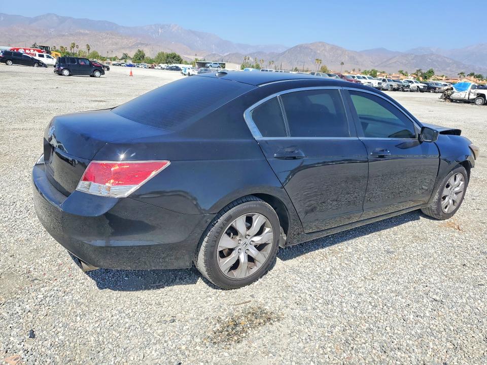 Снимка 3 от търг – 2009 HONDA ACCORD с VIN 1HGCP26889A133986