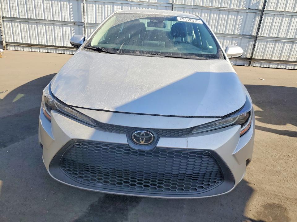 Снимка 5 от търг – 2021 TOYOTA COROLLA с VIN 5YFEPMAE1MP164422