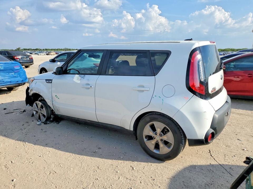 Фото 2 с аукциона – 2015 KIA SOUL с VIN KNDJN2A26F7141544