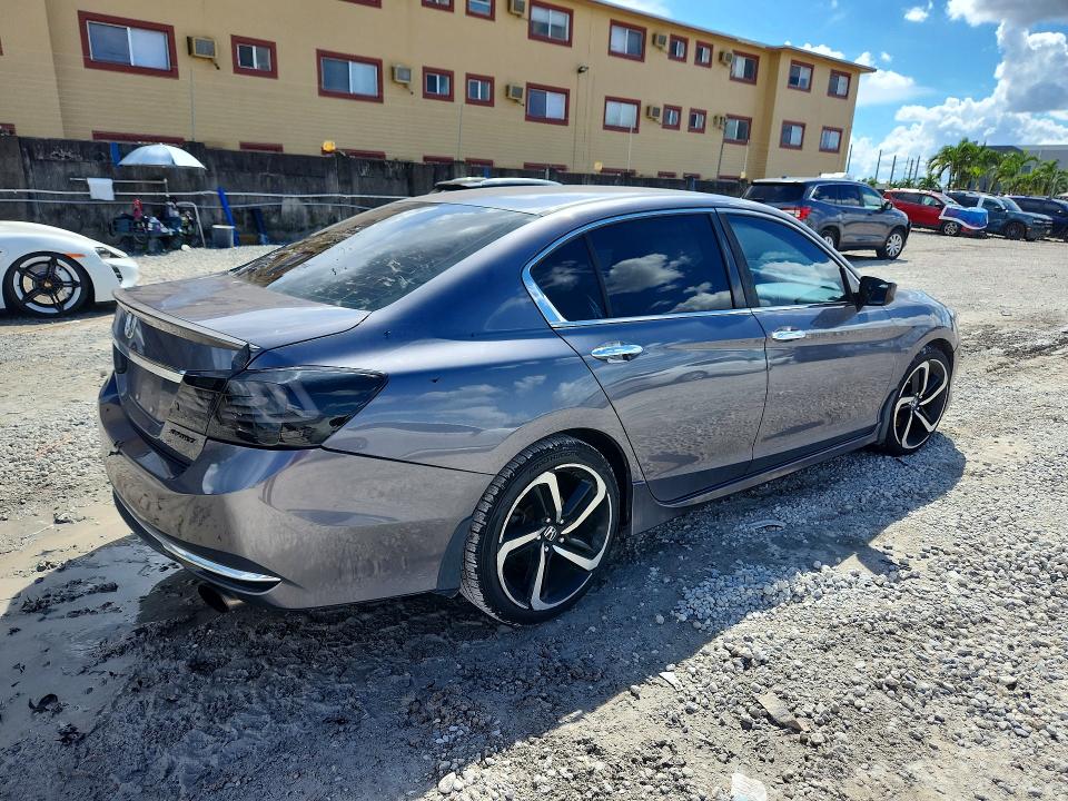 Снимка 3 от търг – 2016 HONDA ACCORD с VIN 1HGCR2F50GA236722