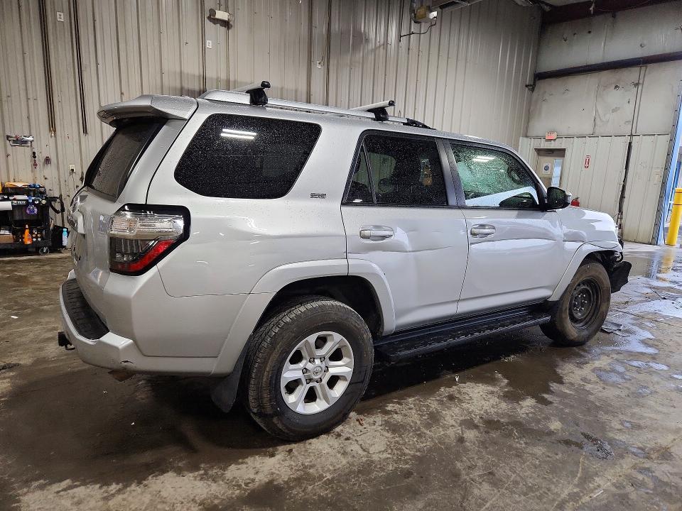 Photo 3 from auction – 2016 TOYOTA 4RUNNER with VIN JTEBU5JR8G5403384