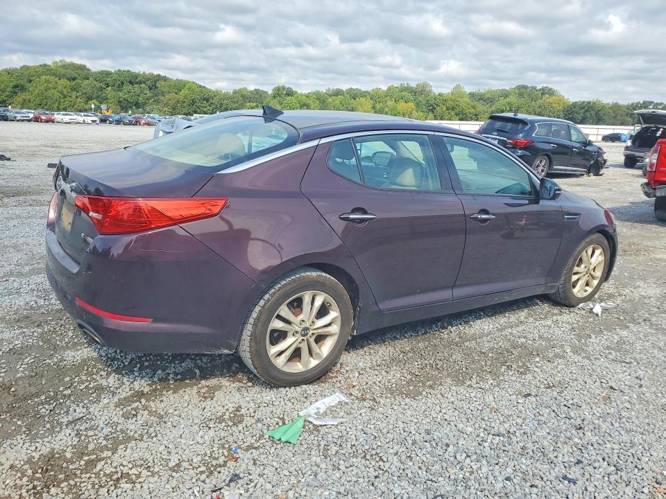 Photo 3 from auction – 2011 KIA OPTIMA with VIN KNAGN4A75B5120768
