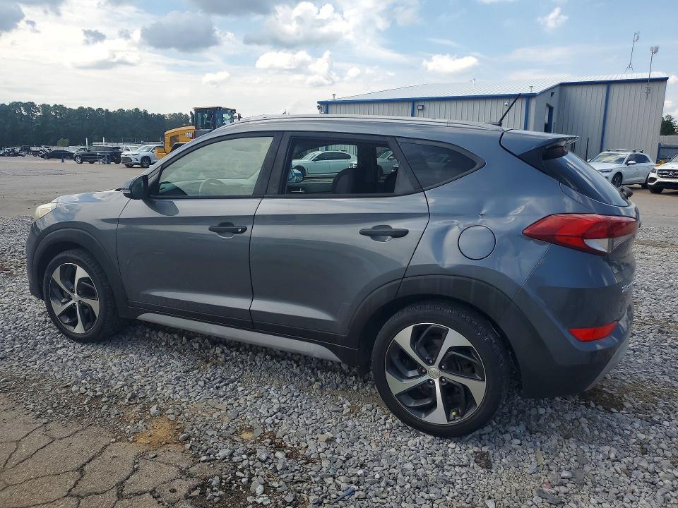 Photo 2 from auction – 2017 HYUNDAI TUCSON with VIN KM8J33A24HU517136
