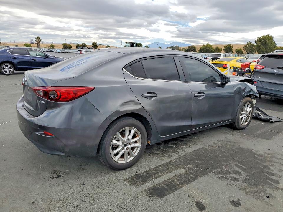 Photo 3 from auction – 2016 MAZDA 3 with VIN JM1BM1U78G1338132