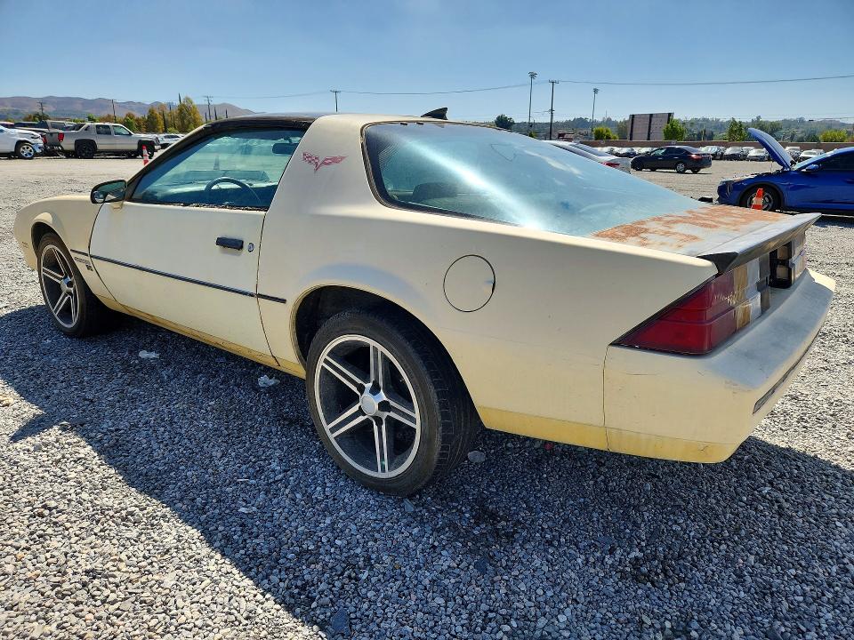 Photo 2 from auction – 1985 CHEVROLET CAMARO with VIN 1G1FP87H5FL412253