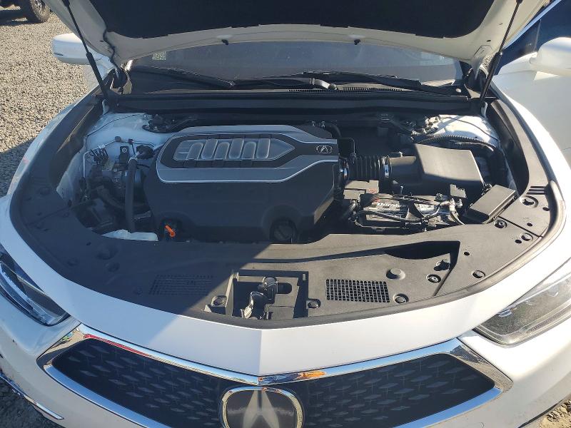 Снимка 11 от търг – 2018 ACURA RLX с VIN JH4KC1F52JC000945