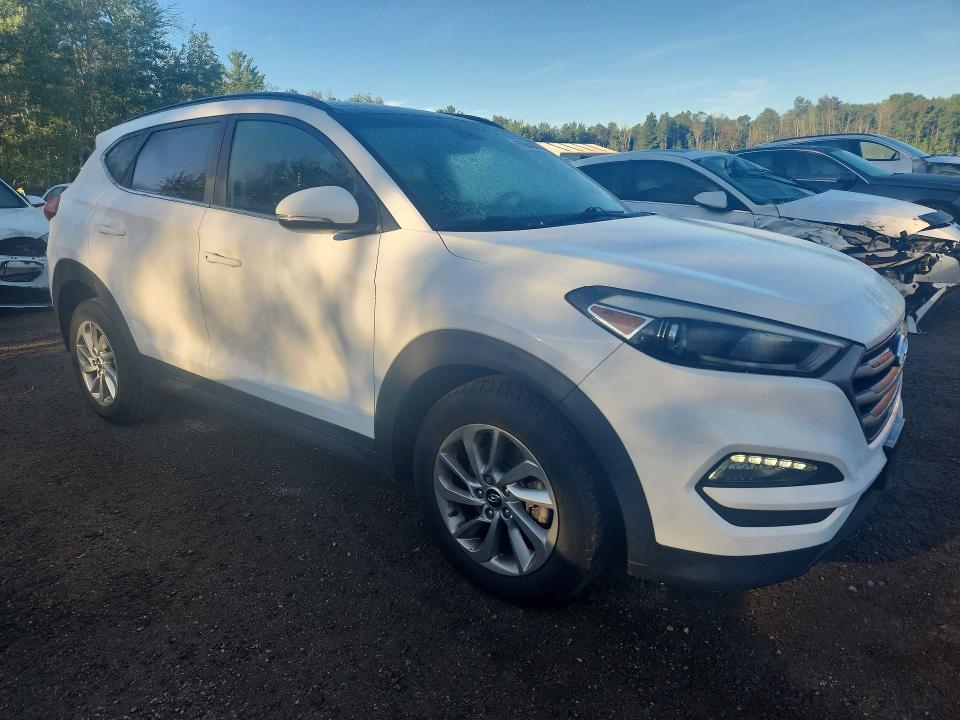 Photo 4 from auction – 2016 HYUNDAI TUCSON with VIN KM8J3CA44GU243677