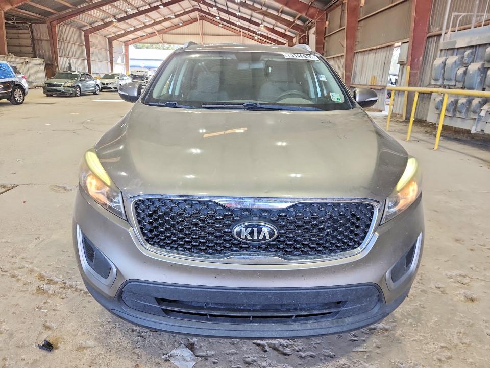 Photo 5 from auction – 2017 KIA SORENTO with VIN 5XYPG4A38HG257147