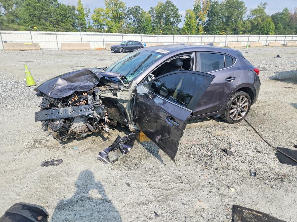 Фото 1 с аукциона – 2018 MAZDA 3 с VIN 3MZBN1M39JM209561