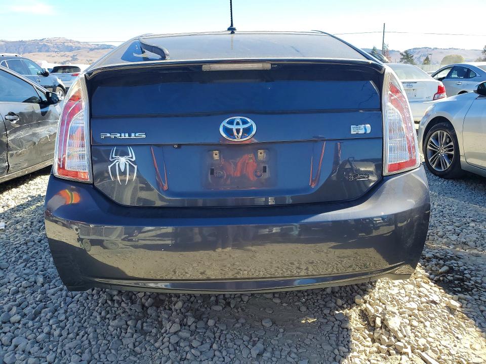 صورة رقم 6 من المزاد - 2015 TOYOTA PRIUS مع VIN JTDKN3DU2F1875432