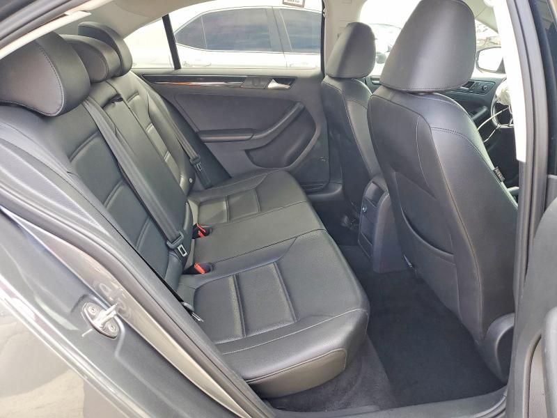 Снимка 10 от търг – 2017 VOLKSWAGEN JETTA с VIN 3VWL17AJ5HM399312