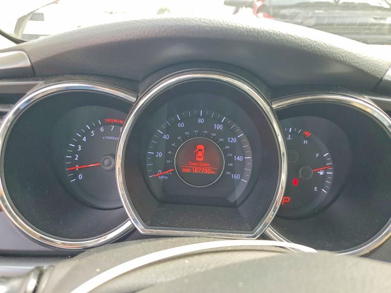Снимка 9 от търг – 2011 KIA OPTIMA с VIN KNAGM4A74B5121381