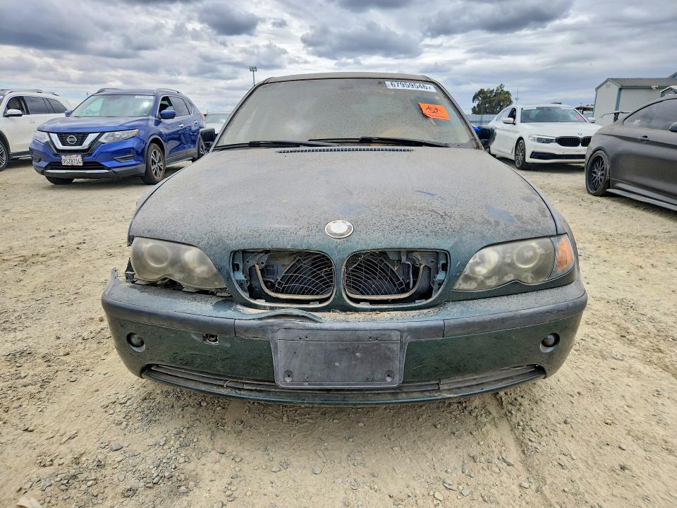 Photo 5 from auction – 2005 BMW 325 with VIN WBAAZ33445KW76423