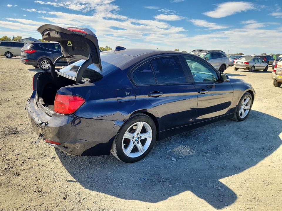 Photo 3 from auction – 2013 BMW 328 with VIN WBA3B5G59DNP40660