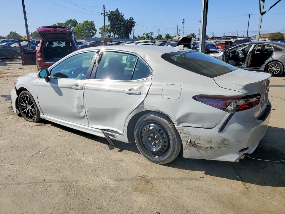 Снимка 2 от търг – 2022 TOYOTA CAMRY HYBRID с VIN 4T1G31AK7NU033116