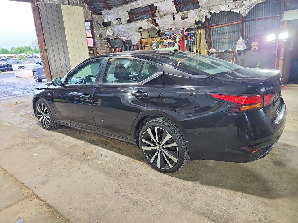 Photo 2 from auction – 2021 NISSAN ALTIMA with VIN 1N4BL4CW2MN378858