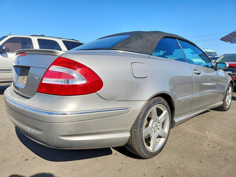 Photo 3 from auction – 2005 MERCEDES-BENZ CLK with VIN WDBTK75J85F144013