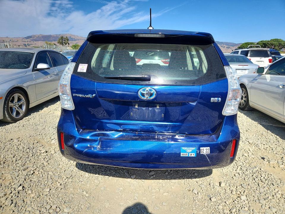 Photo 6 from auction – 2013 TOYOTA PRIUS V with VIN JTDZN3EU2D3230309