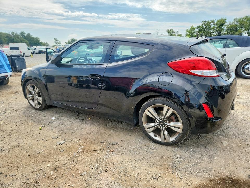 Photo 2 from auction – 2017 HYUNDAI VELOSTER with VIN KMHTC6AD3HU320082
