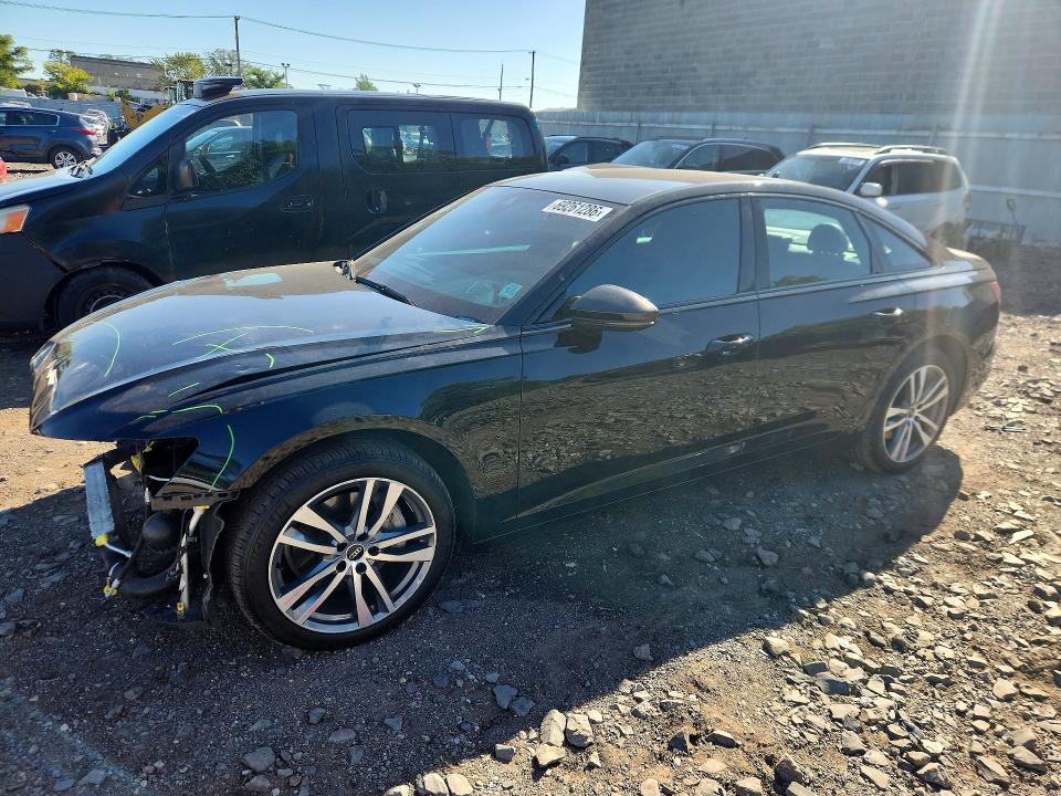 AUDI A6 2021 с VIN WAUD3AF23MN058388 - Фото с аукциона