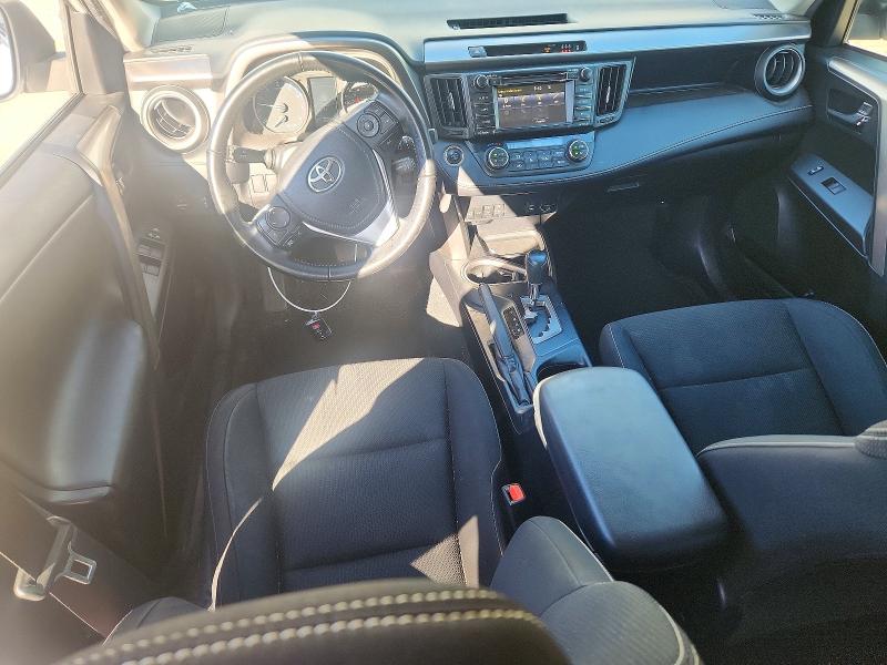 Снимка 8 от търг – 2018 TOYOTA RAV4 с VIN JTMRFREV2JJ185307
