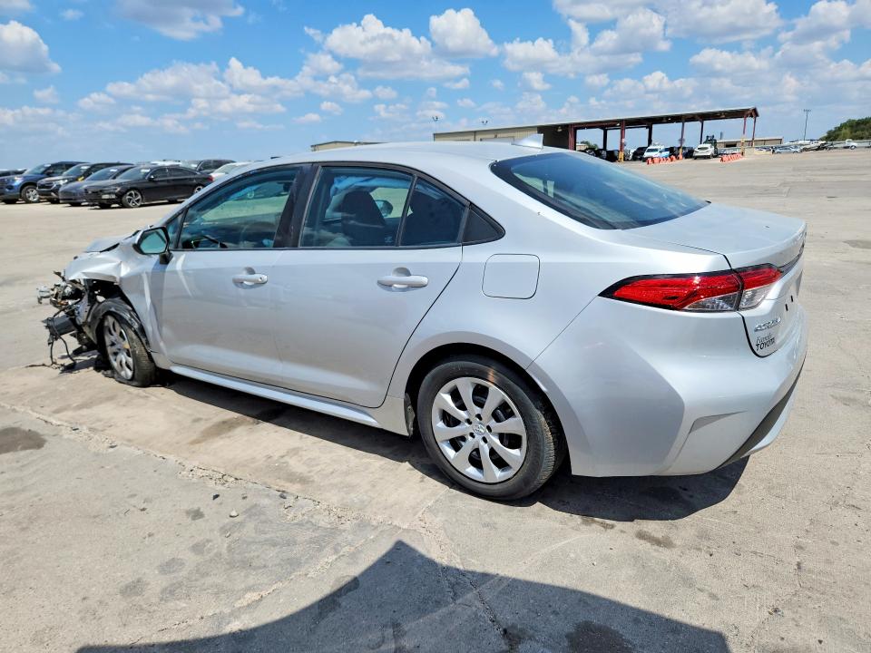 Photo 2 from auction – 2022 TOYOTA COROLLA with VIN 5YFEPMAE1NP324350