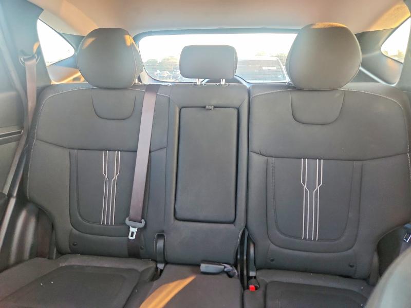 Photo 10 from auction – 2023 HYUNDAI TUCSON with VIN 5NMJBCAE3PH216526