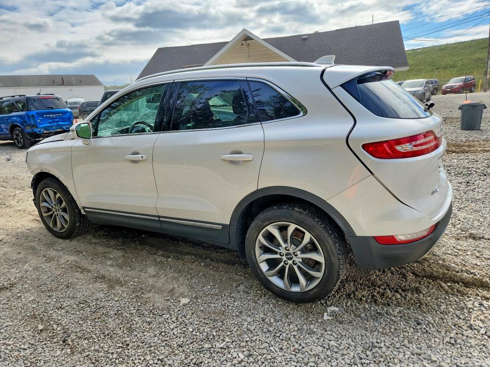 Снимка 2 от търг – 2019 LINCOLN MKC с VIN 5LMCJ2D95KUL20711