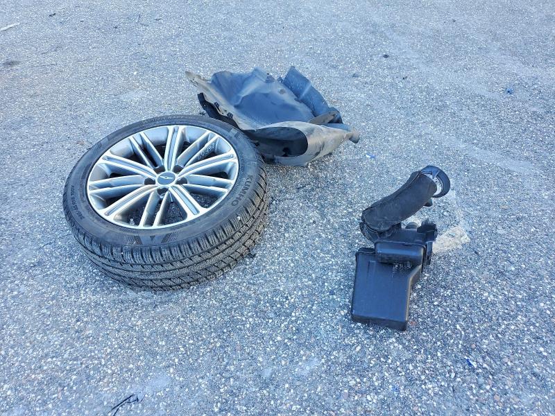 Foto 12 de la subasta – 2016 CHRYSLER 200 con VIN 1C3CCCAB3GN142673