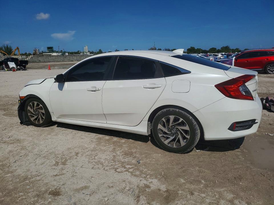 Снимка 2 от търг – 2018 HONDA CIVIC с VIN 19XFC2F74JE030712