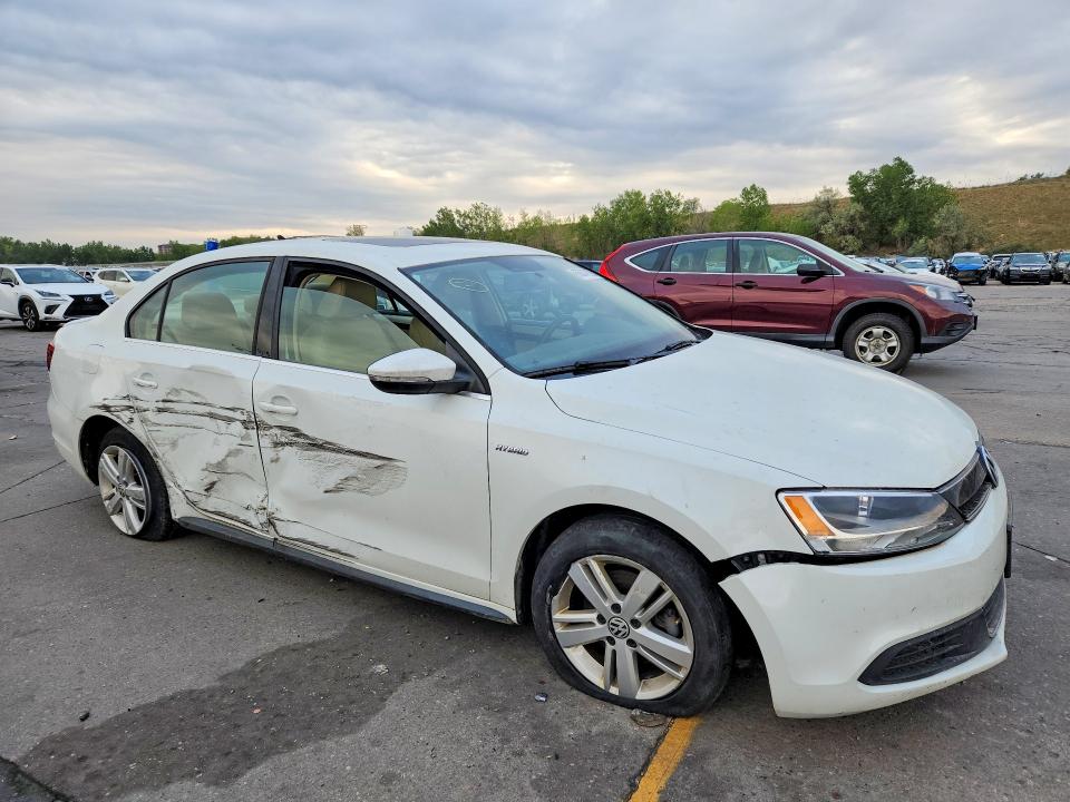 Photo 4 from auction – 2014 VOLKSWAGEN JETTA with VIN 3VW637AJ4EM214587