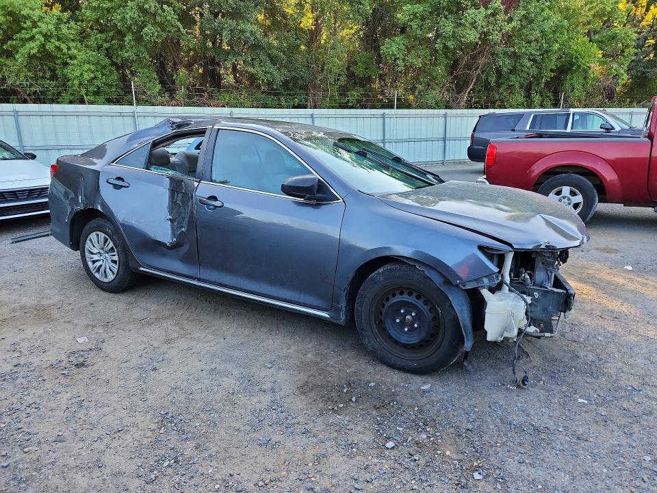 Снимка 4 от търг – 2013 TOYOTA CAMRY с VIN 4T4BF1FK0DR321378