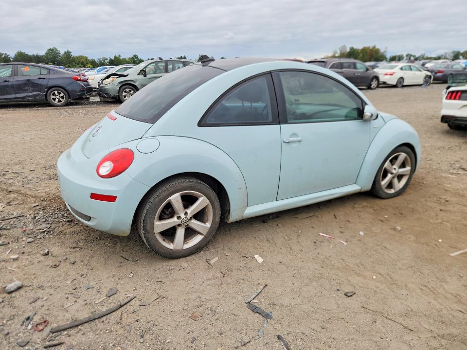 Снимка 3 от търг – 2010 VOLKSWAGEN NEW BEETLE с VIN 3VWRG3AG2AM036784
