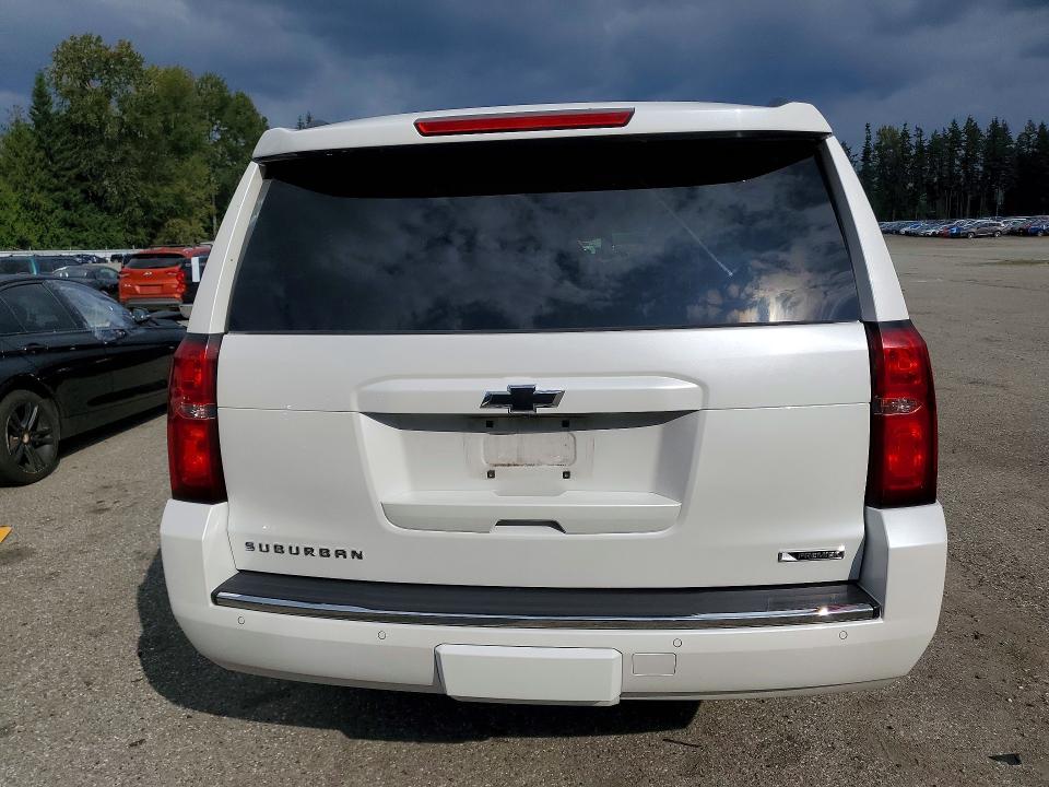 Photo 6 from auction – 2017 CHEVROLET SUBURBAN with VIN 1GNSKJKC5HR382136