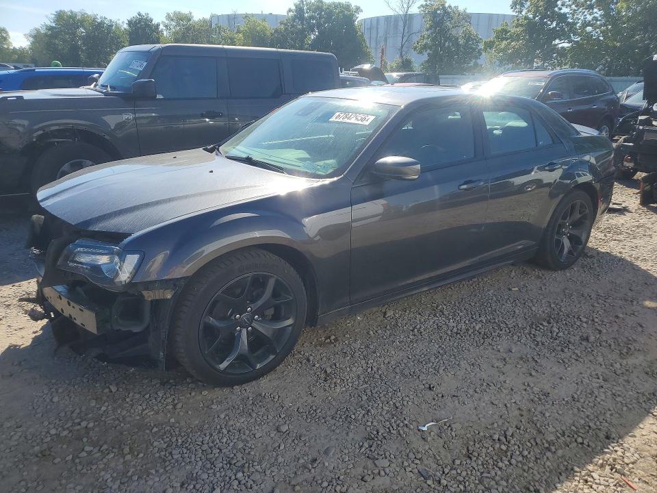 CHRYSLER 300 2020 z numerem VIN 2C3CCABG0LH255479 - Zdjęcie z aukcji
