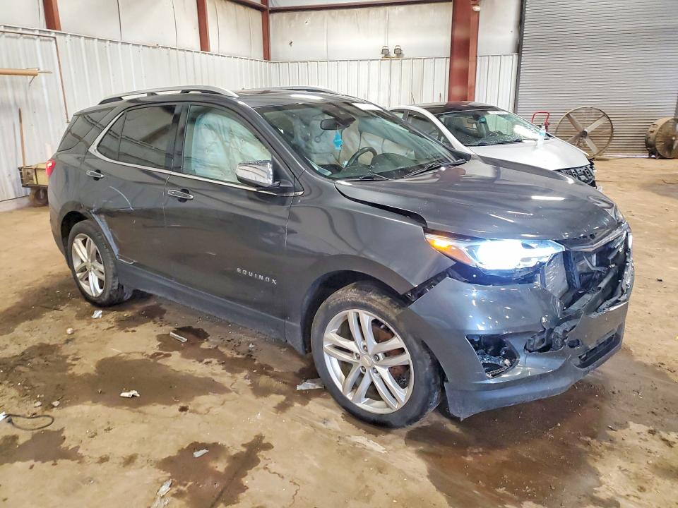 Photo 4 from auction – 2018 CHEVROLET EQUINOX with VIN 2GNAXVEV5J6111287